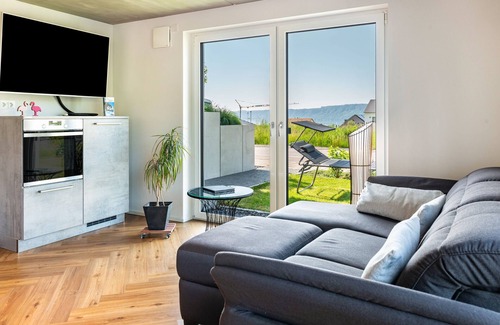 Ludwigshafen Apartment | Holiday Apartment "Casa Ka Sol" with Lake View, Private Terrace and Wi-Fi