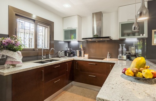 Llinars del Valles Apartment | Holiday Apartment "Armonia Superior, Comparte Exterior" with Mountain View, Shared Pool & Wi-Fi