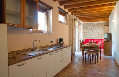 Toscolano Maderno Apartment | Holiday apartment with air conditioning, WiFi and pool