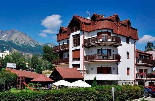 Tatranska Lomnica Apartment | Holiday apartment with TV and WiFi