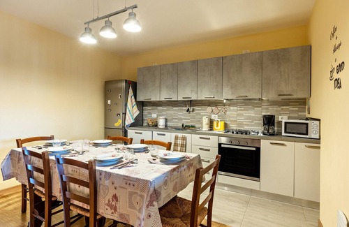 Lonato del Garda Apartment | Holiday Apartment "Cascina Raperonzolo" with Private Terrace, A/C & Wi-Fi