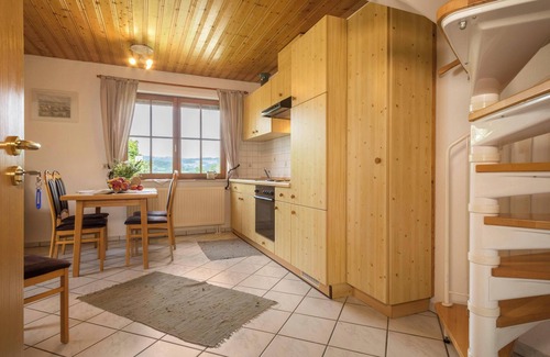 Deggenhausertal Apartment | Holiday Apartment 1 on “Wagenberg” Farm with Mountain View, Wi-Fi & Garden