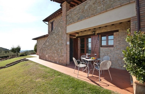 Cantalupo Apartment | Holiday apartment with swimming pool and small farm
