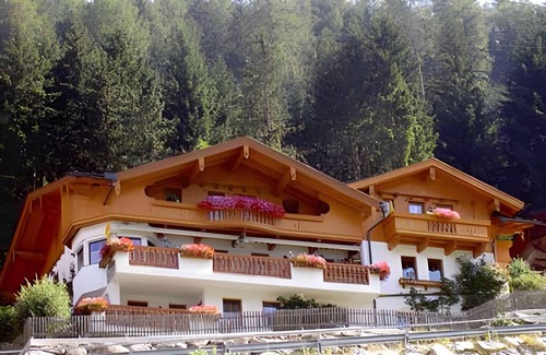 Gerlosbergeben Apartment | Holiday apartment with panoramic view to Zillertal
