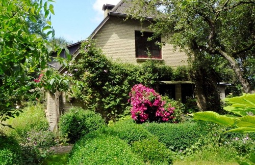 Suderhackstedt Apartment | Holiday Apartment Mulleby with Shared Garden and Wi-Fi