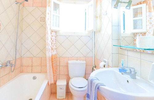 Agios Stefanos Apartment | Holiday apartment Agios Georgios for 1 - 7 persons with 3 bedrooms - Holiday apartment