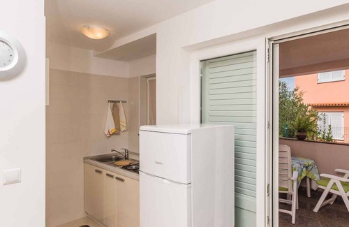 Klimno Apartment | Holiday apartment 250 m from the beach