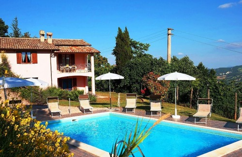 Acqualagna Apartment | Holiday apartment Acqualagna for 1 - 8 persons with 3 bedrooms - Twin house