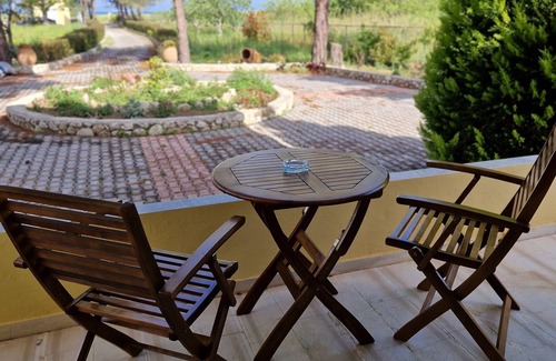 Melikia Apartment | Holiday Apartment 'Alexandra Apartment 1' with Balcony & Wi-Fi