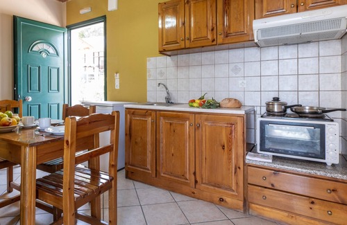 Vassiliki Apartment | Holiday Apartment 'Apostolos Apartment 6' by the Beach with Balcony & Wi-Fi
