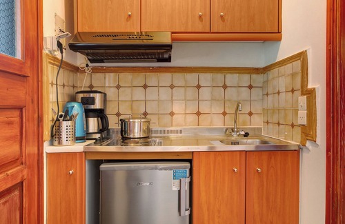 Vasilikos Apartment | Holiday Apartment "Areti Orfeas Apartment 7" near Beach with Balcony & Wi-Fi