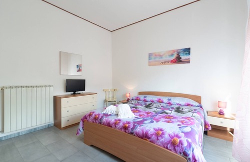 Subbiano Apartment | Holiday Apartment "Casa di Flo'" with Private Balcony