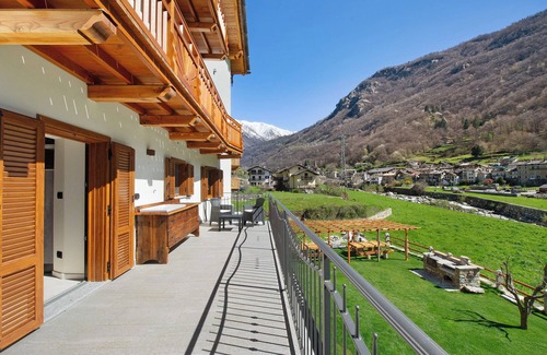 Lillianes Apartment | Holiday Apartment "Cucu - 3" with Mountain View, Shared Terrace & Wi-Fi