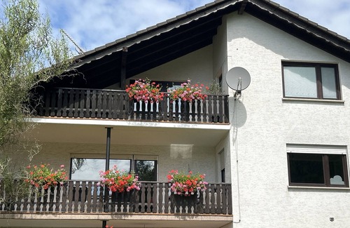 Bad Wildungen Apartment | Holiday Apartment "Zur Schönen Aussicht" with Mountain View, Balcony and Wi-Fi