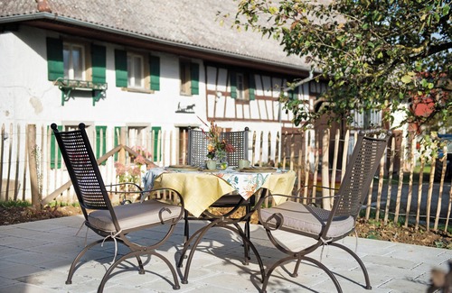 Heiligenberg Apartment | Holiday Apartment "Morgentau" with Private Terrace & Wi-Fi