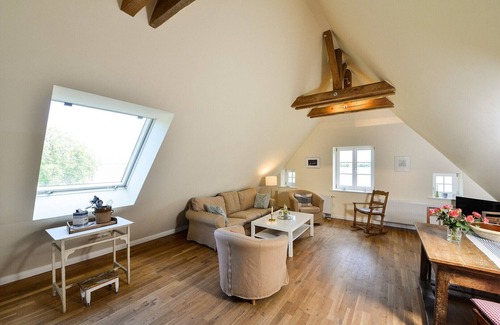 Grubnow Apartment | Holiday Apartment "Gut Grubnow Rügen - 8" with Lake View, Shared Garden & Wi-Fi