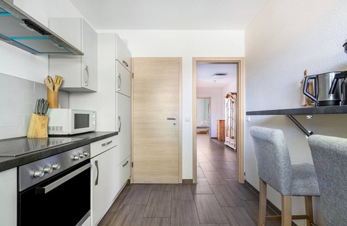 Weddingstedt Apartment | Holiday Apartment 'Wiesenblick 1' with Private Terrace, Private Garden and Wi-Fi
