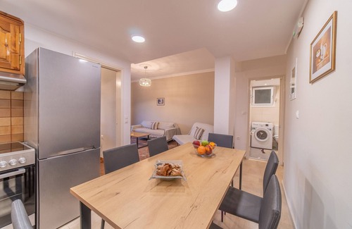 Kanoni Apartment | Holiday Apartment Diamond Suite with Balcony & Wi-Fi