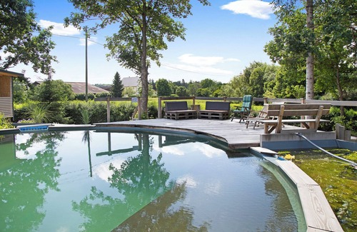 Meßkirch Apartment | Holiday Apartment Donautal with Wi-Fi, Balcony, Shared Garden
