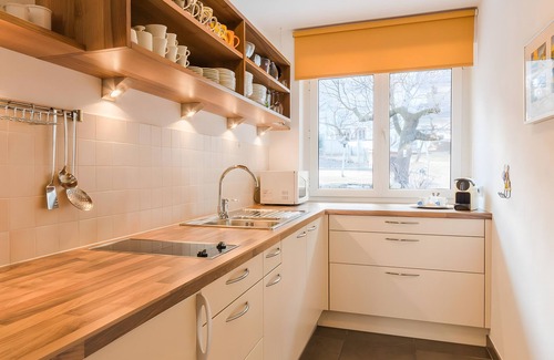 Laces Apartment | Holiday Apartment 'Draxlhof Latsch' with Mountain View, Private Garden and Wi-Fi