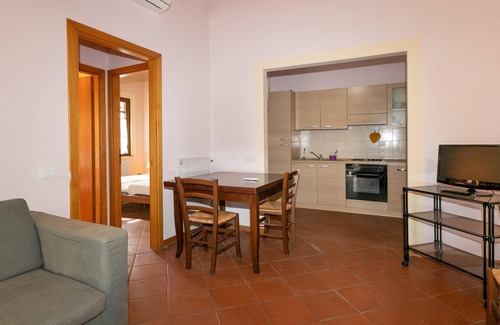 Bibbona Other | Holiday Apartment 'Etrusco 1 - Trilocale' with Pool, Wi-Fi & Garden