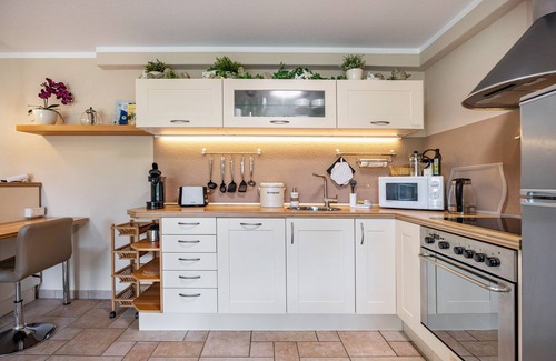 Delliehausen Apartment | Holiday Apartment "Fasse" with Private Terrace and Wi-Fi