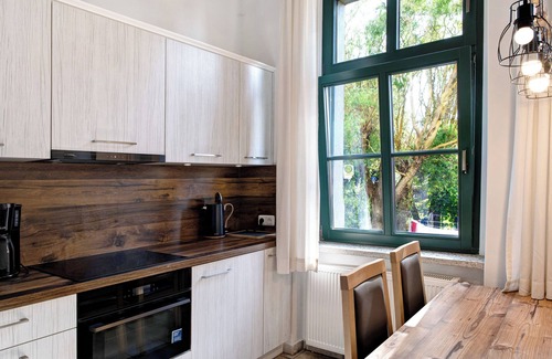 Muritz Apartment | Holiday Apartment 'FeWo E1' with Shared Garden and Wi-Fi