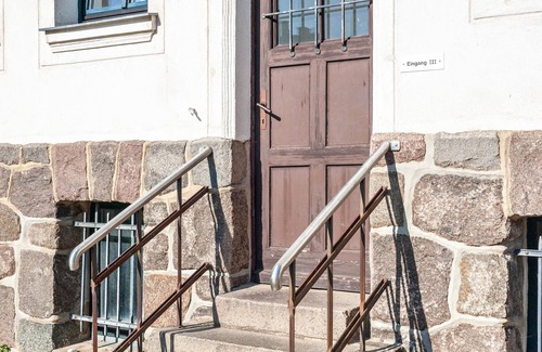 Muritz Apartment | Holiday Apartment 'Fewo E5' with Shared Garden and Wi-Fi