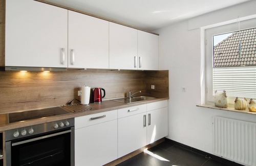 Zetel Apartment | Holiday Apartment 'Goesmann' with Private Terrace and Wi-Fi