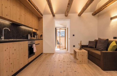 Lajen Apartment | Holiday Apartment Hatzeshof-Alpenglück with Mountain View, Wi-Fi, Balcony & Garden