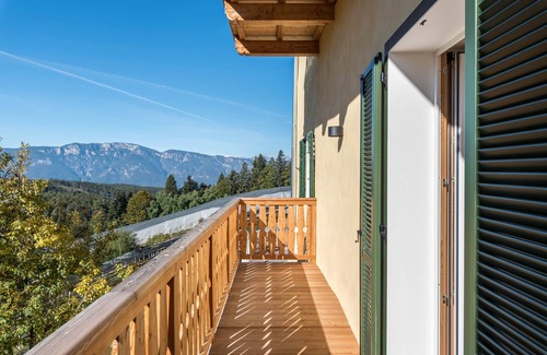 Petersberg Apartment | Holiday apartment Hof im Thal Apt Zirbe with wonderful Mountain View and Balcony
