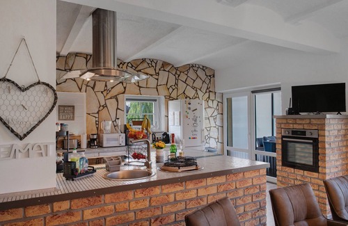 Pokrent Apartment | Holiday Apartment 'Hof Musial' with Private Terrace, Shared Garden and Wi-Fi
