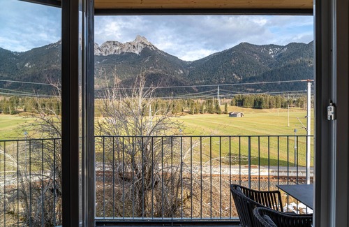 Pflach Apartment | Holiday Apartment "Hotel Zum Schwanen - 3" with Mountain View, Balcony & Wi-Fi