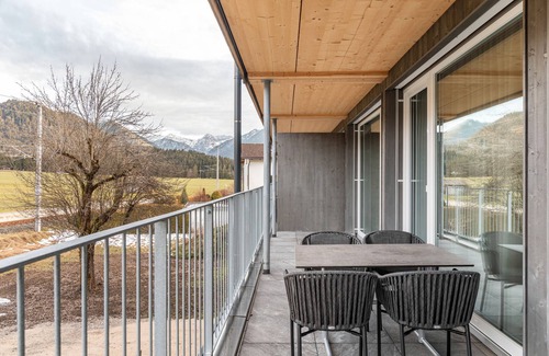 Pflach Apartment | Holiday Apartment "Hotel Zum Schwanen - 4" with Mountain View, Shared Terrace & Wi-Fi