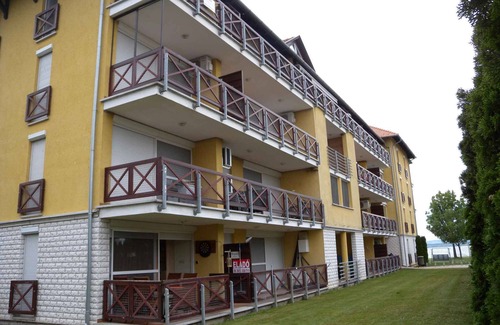 Balatonoszod Apartment | Holiday apartment only 300 m from the beach with air conditioning
