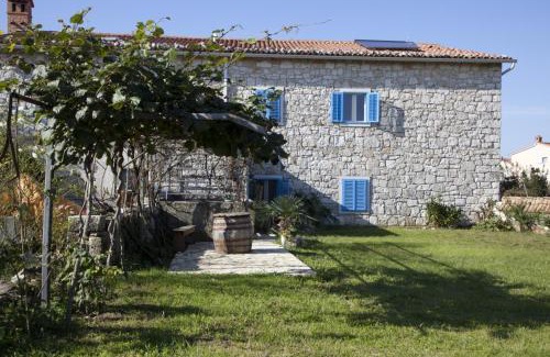 Funtana Apartment | Holiday apartment in Funtana with balcony, air conditioning, WiFi, washing machine 4982-3