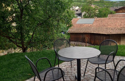 Tesimo Apartment | Holiday apartment in the newly restored, historic Lidl residence near Merano