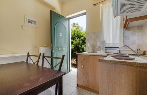 Agios Ioannis Apartment | Holiday Apartment "Ionian Breeze Studio 4" with Terraces & Wi-Fi