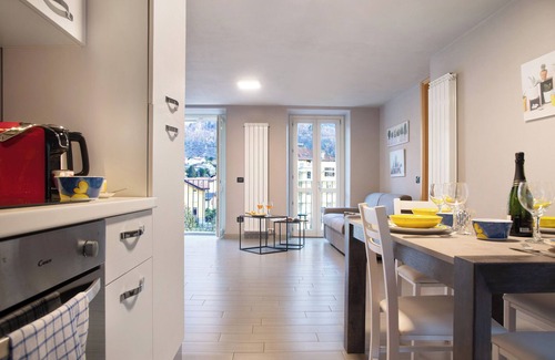 Castello Apartment | Holiday Apartment 'Il Sole Di Calde Lago Maggiore 505' with Lake View & Wi-Fi