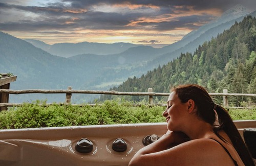 Foiana Apartment | Holiday Apartment 'Judith - Gallhof' with Mountain View, Private Terrace and Wi-Fi