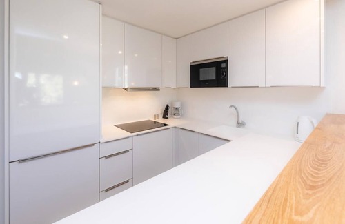 Son Servera Apartment | Holiday Apartment "Las Palmeras II" with Shared Pool, A/C and Wi-Fi