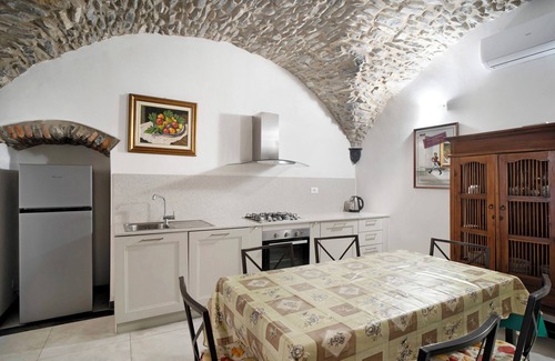 Cervo Apartment | Holiday Apartment 'Le Terme, Borgo Dei Pescatori' with Wi-Fi & Air Conditioning