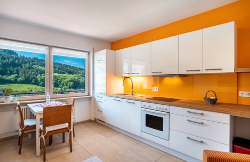 Busterbach Apartment | Holiday Apartment 'Little Nest' with Mountain View, Balcony and Wi-Fi