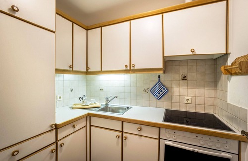 Sesto Apartment | Holiday Apartment "Manuel's App Watschinger - Frieda" with Mountain View & Wi-Fi