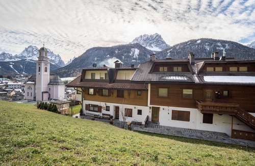 Sesto Apartment | Holiday Apartment "Manuel's App Watschinger - Frieda" with Mountain View & Wi-Fi