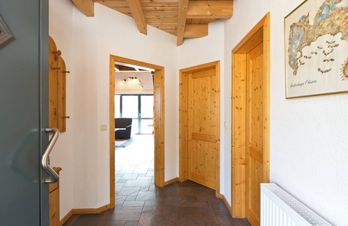 Muritz Apartment | Holiday Apartment 'Maribell Appartement' with Lake View, Rowboat, Balcony and Wi-Fi