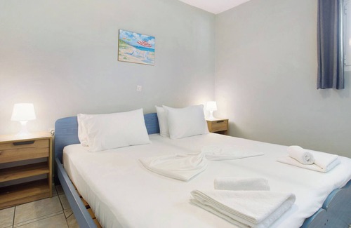 Argassi Apartment | Holiday Apartment "Mavreta's 4" with Mountain View, Shared Terrace & Wi-Fi
