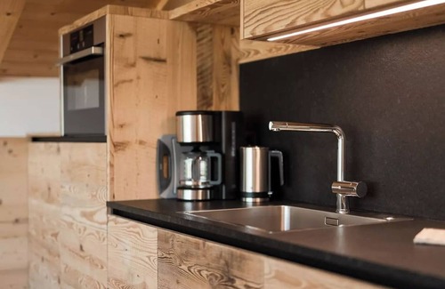 Gudon Apartment | Holiday Apartment 'Natur Suite Edelweisshof Tony' with Mountain View, Shared Garden & Wi-Fi