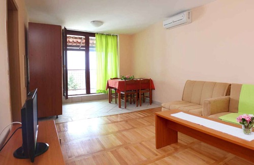 Segotici Apartment | Holiday apartment near the beach, suitable for 5 people