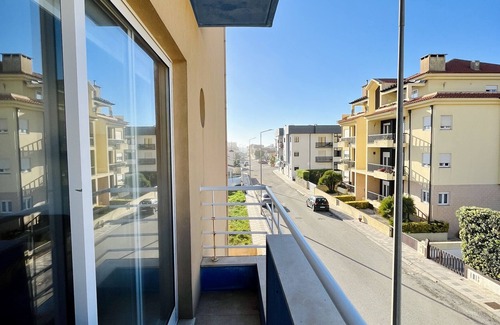 Cortegaca Apartment | Holiday Apartment "Onda Beach House" with Sea View, Shared Pool & Wi-Fi